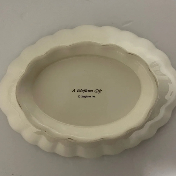 Teleflora Ceramic Decorative Bowl with Gold Colour Rim - Picture 7 of 7